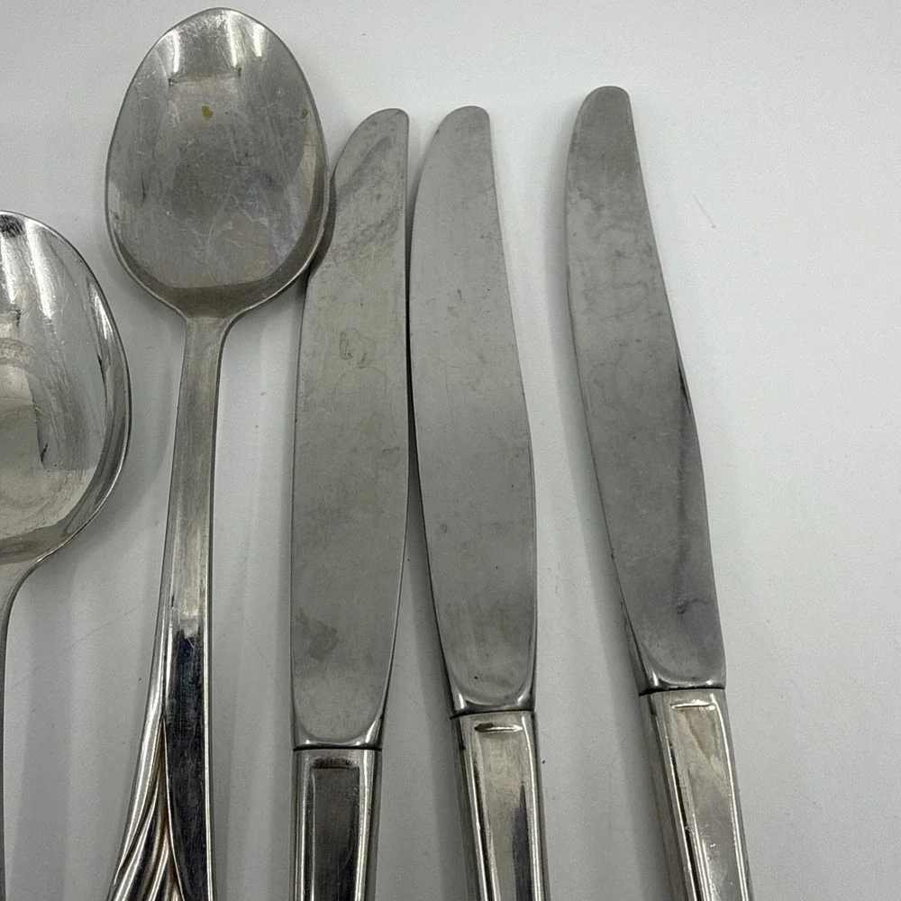 Lot of 10 Oneida USA Stainless Flatware Liberty's Light‎ Forks Spoons Knives